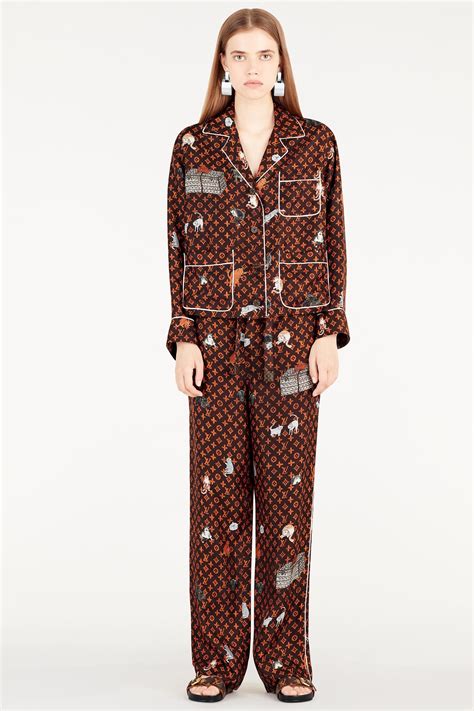 louis vuitton catogram motif printed pyjama top|louis vuitton flying suitcase.